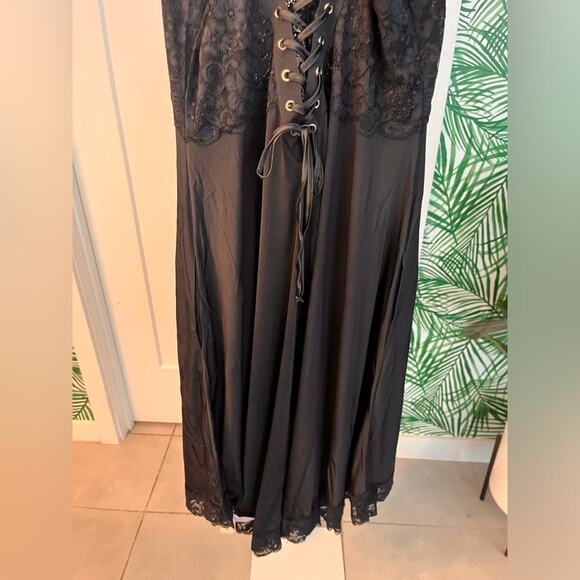 HAH The Evelyn Lace Corset Midi Dress in Noir NWT medium Whimsigoth Glamgoth - Picture 6 of 11